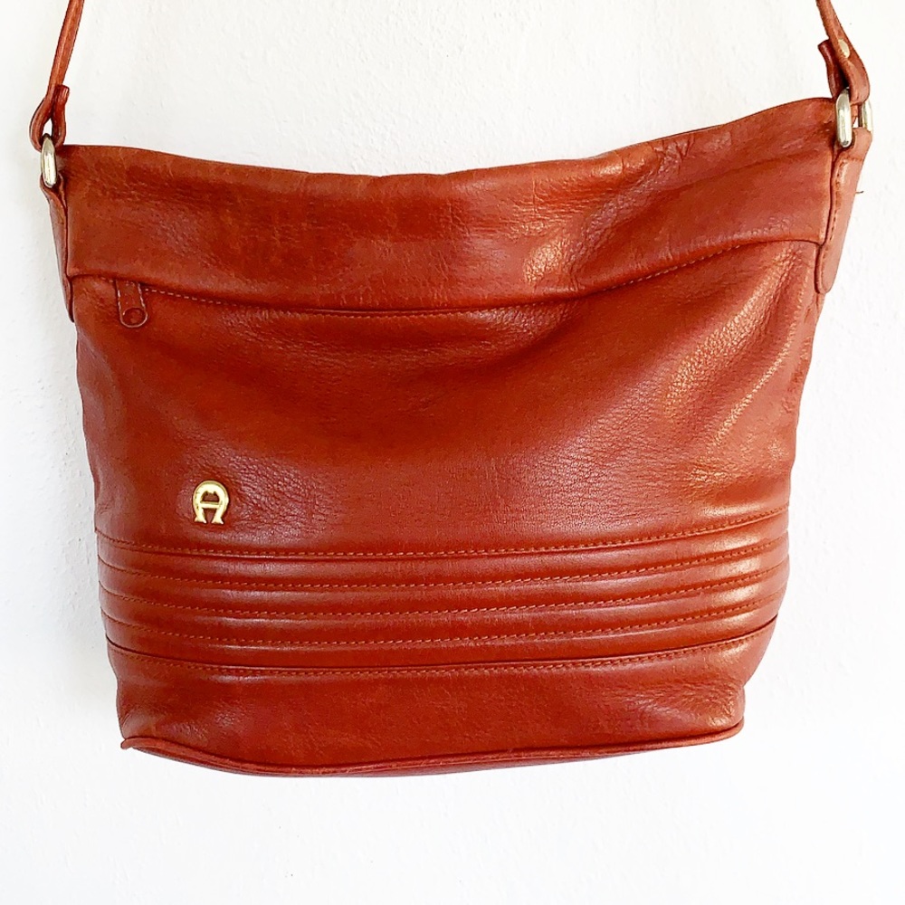 Vintage Etienne Aigner brown leather crossbody bag